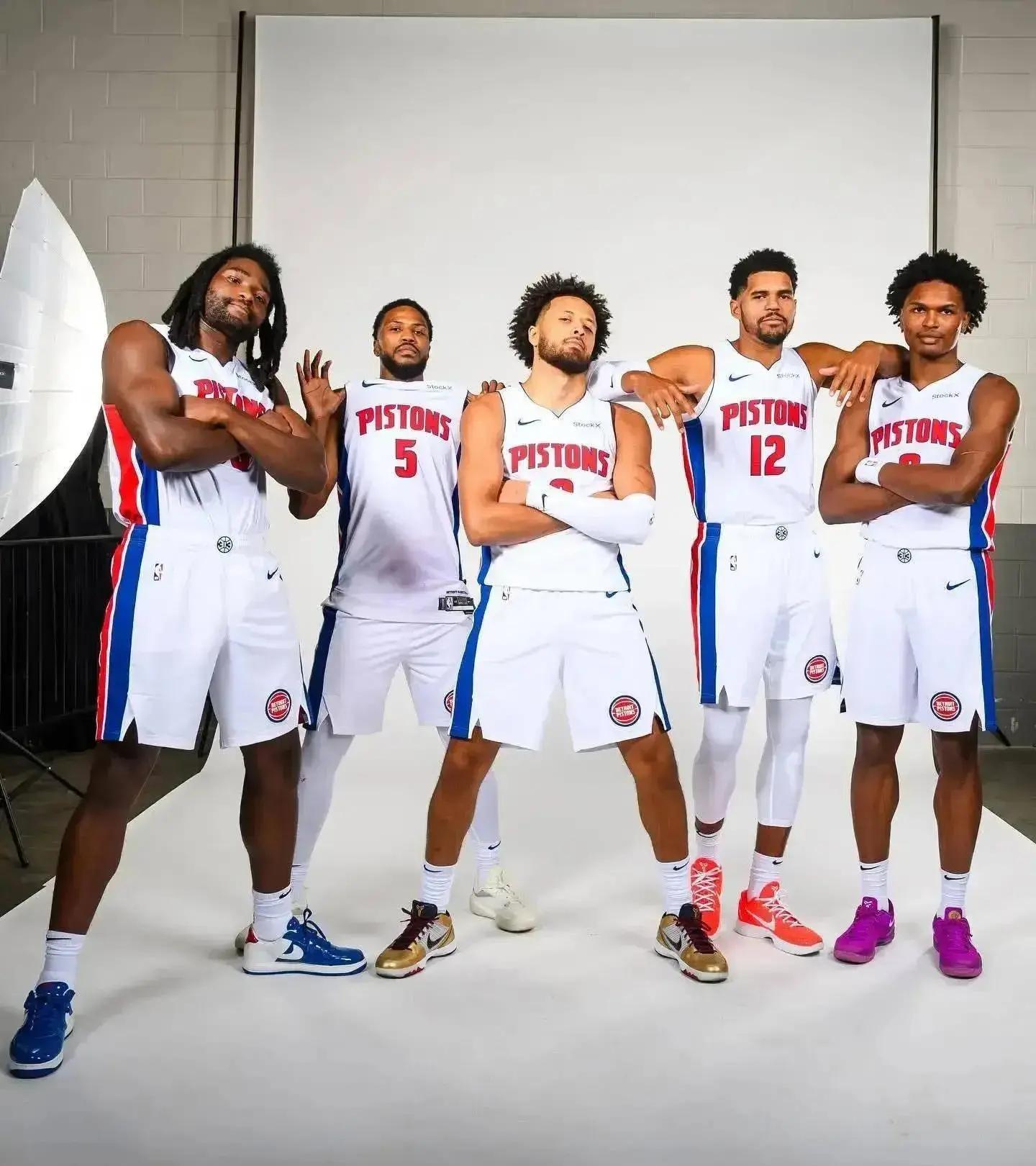 对比近阶段 对比近阶段